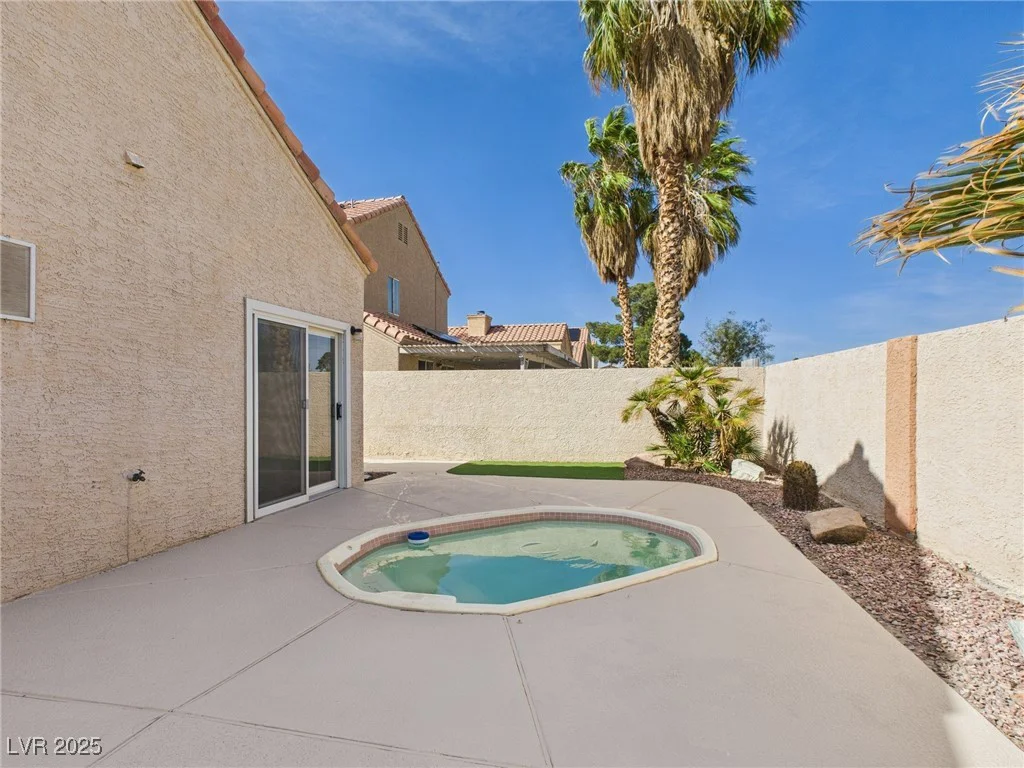 566 Searchlight, Las Vegas, NV 89110