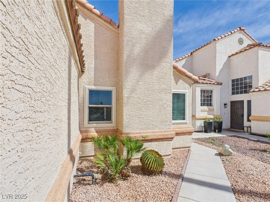566 Searchlight, Las Vegas, NV 89110