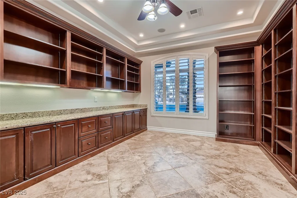 7521 Prancing Pony, Las Vegas, NV 89131