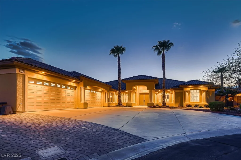 7521 Prancing Pony, Las Vegas, NV 89131