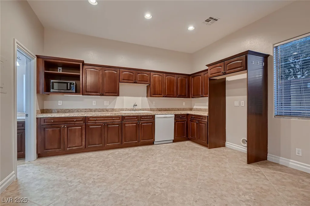 7521 Prancing Pony, Las Vegas, NV 89131