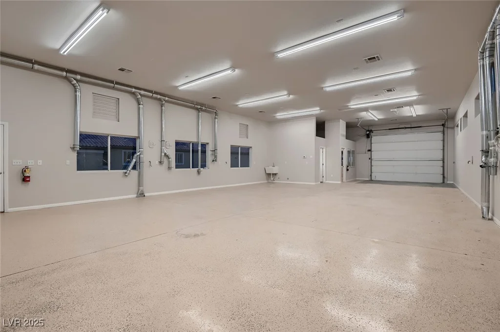 7521 Prancing Pony, Las Vegas, NV 89131