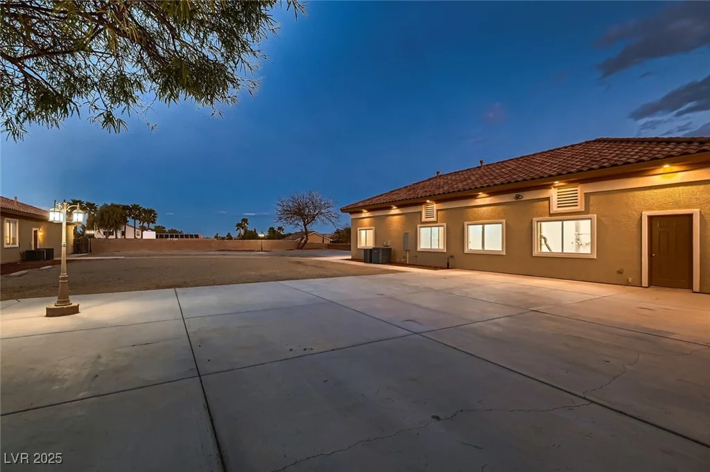 7521 Prancing Pony, Las Vegas, NV 89131