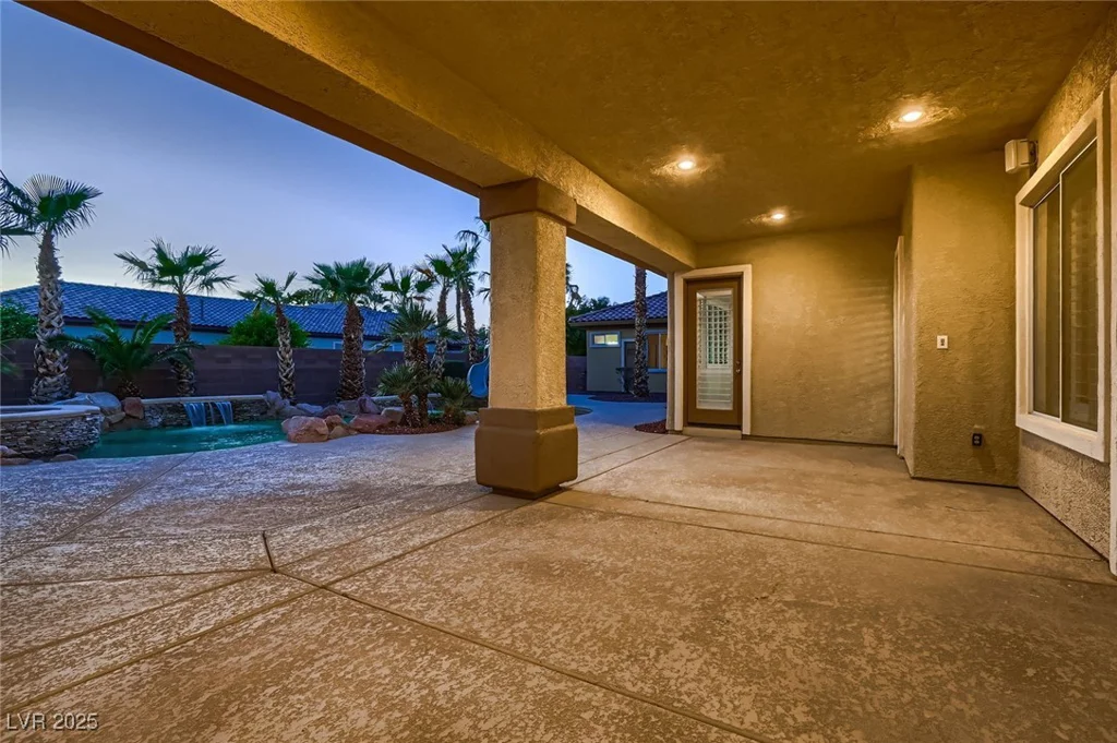 7521 Prancing Pony, Las Vegas, NV 89131