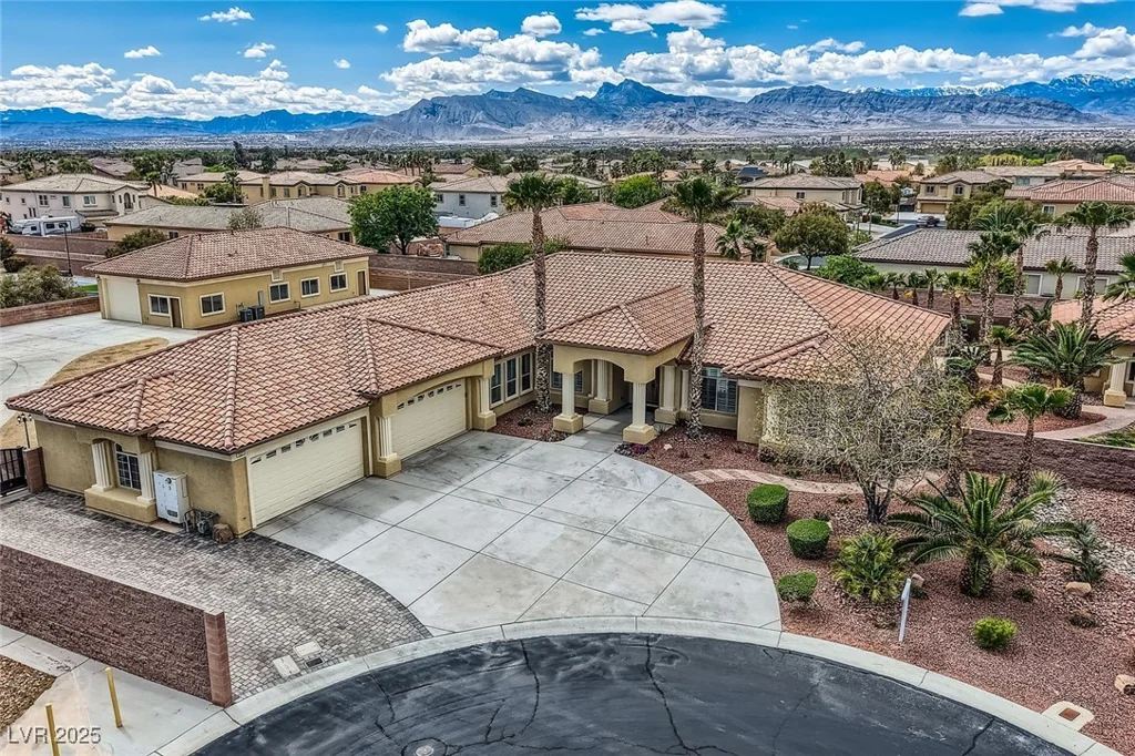 7521 Prancing Pony, Las Vegas, NV 89131