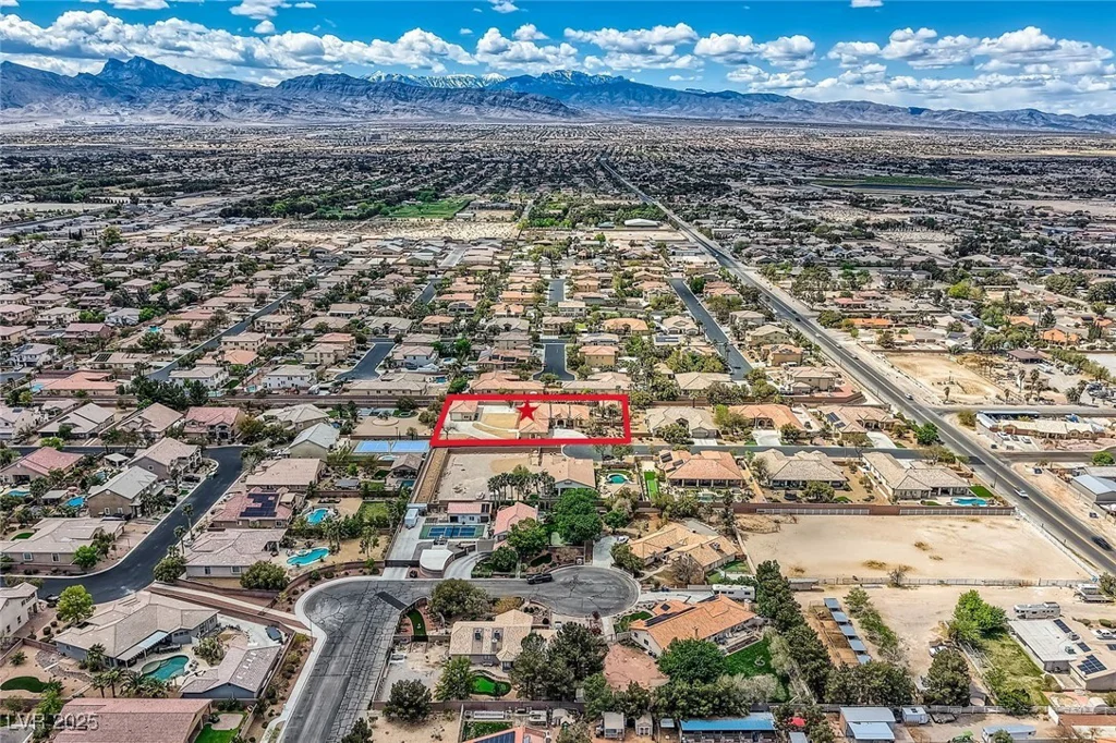 7521 Prancing Pony, Las Vegas, NV 89131