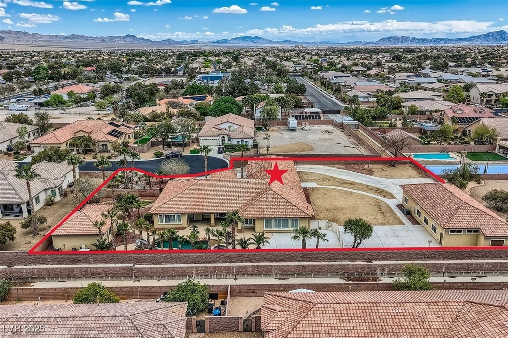 7521 Prancing Pony, Las Vegas, NV 89131