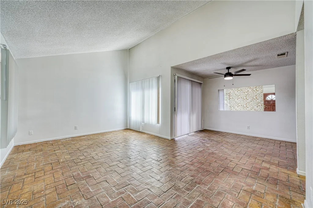 1501 Living Desert, Las Vegas, NV 89119