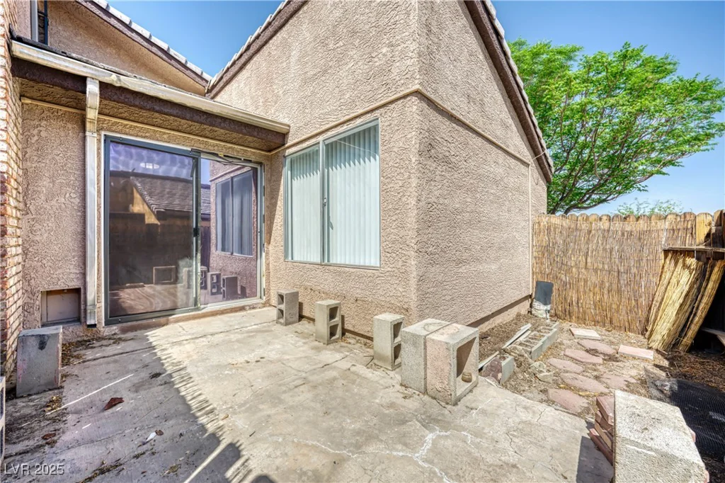 1501 Living Desert, Las Vegas, NV 89119