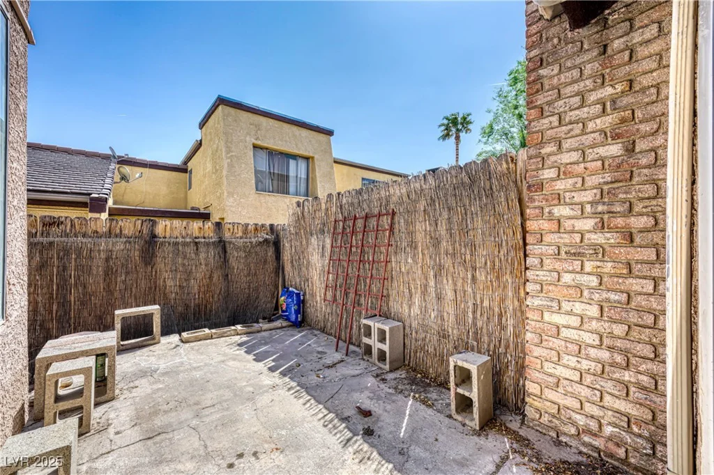 1501 Living Desert, Las Vegas, NV 89119