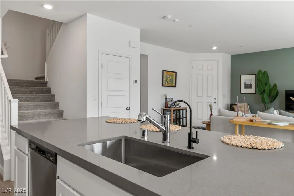 207 Callen Falls, Henderson, NV 89011