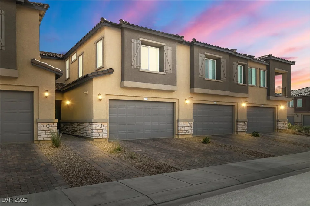 207 Callen Falls, Henderson, NV 89011