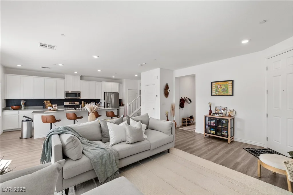 207 Callen Falls, Henderson, NV 89011