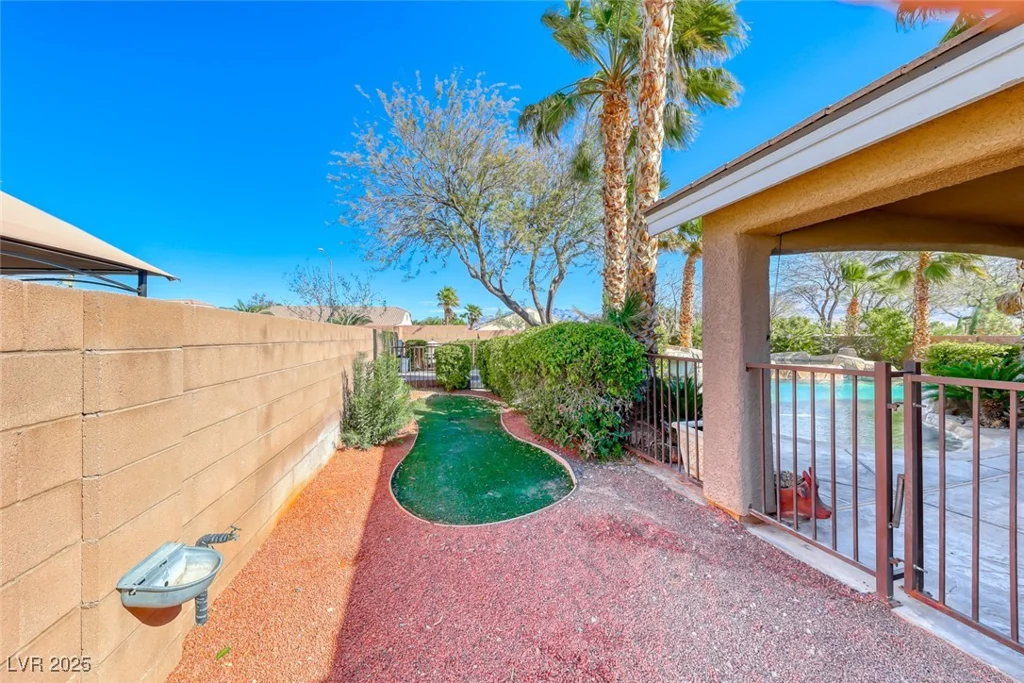 8348 Mountain Destiny, Las Vegas, NV 89131