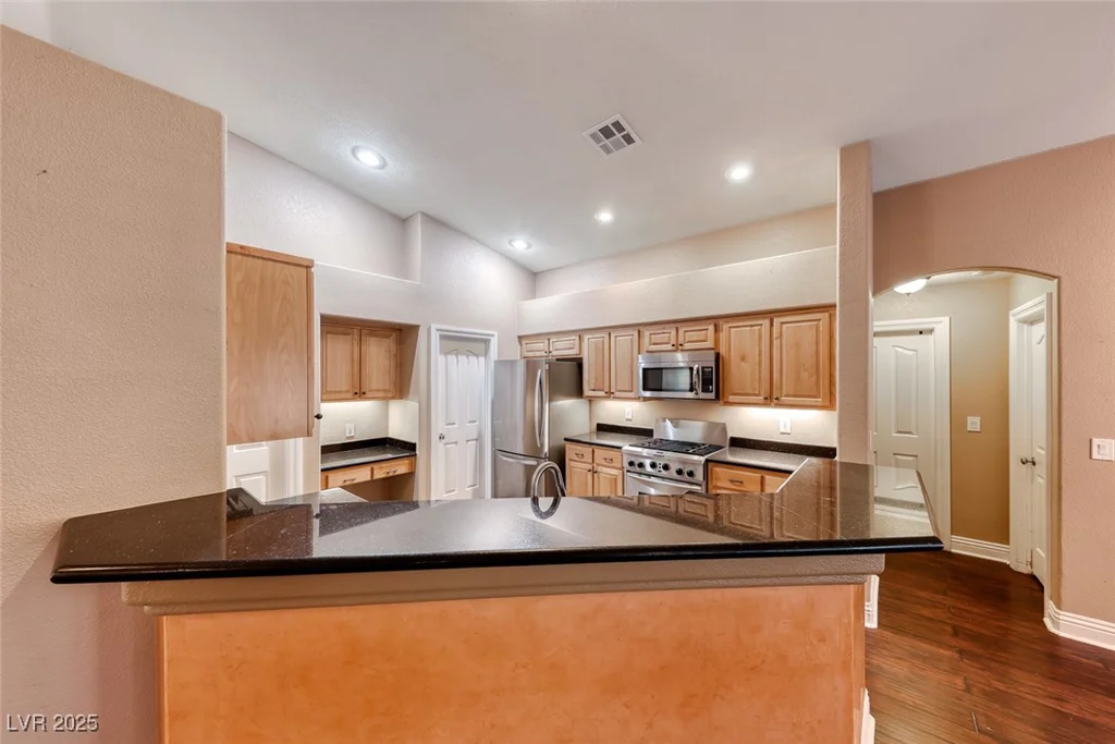 8348 Mountain Destiny, Las Vegas, NV 89131