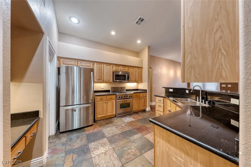 8348 Mountain Destiny, Las Vegas, NV 89131