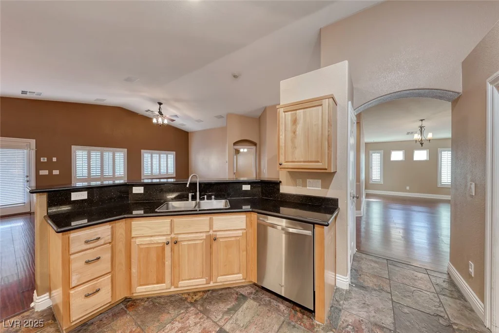 8348 Mountain Destiny, Las Vegas, NV 89131
