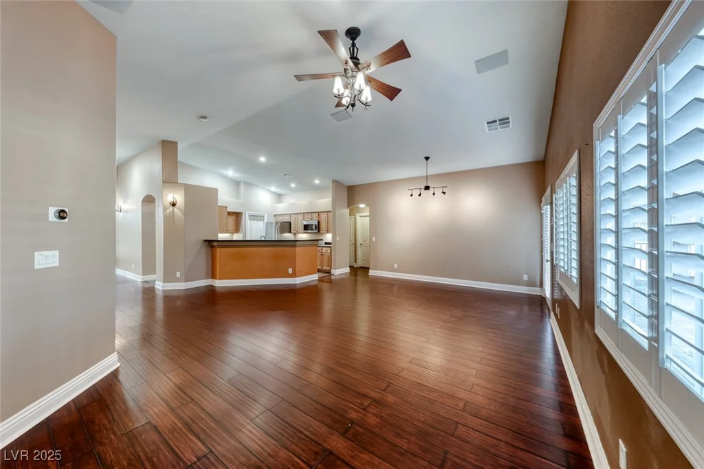 8348 Mountain Destiny, Las Vegas, NV 89131