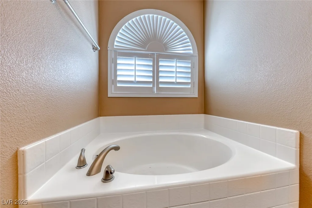 8348 Mountain Destiny, Las Vegas, NV 89131