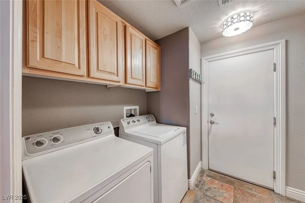 8348 Mountain Destiny, Las Vegas, NV 89131
