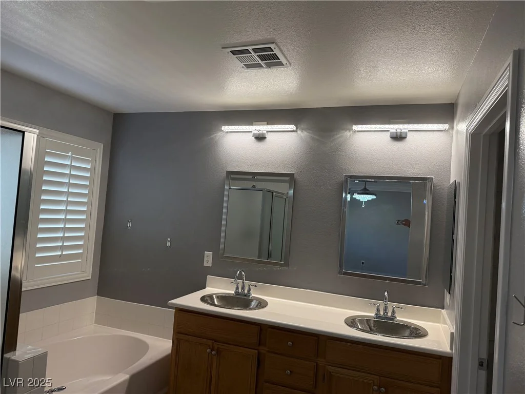 5425 Whisper Bluff, North Las Vegas, NV 89031