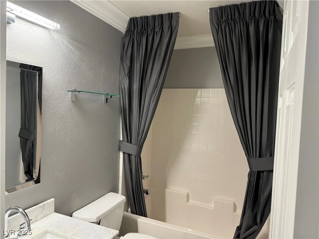 5425 Whisper Bluff, North Las Vegas, NV 89031