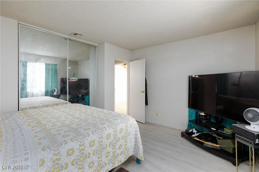 3939 Jontue, Las Vegas, NV 89115