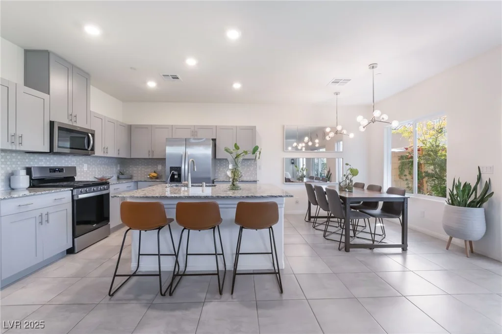 10987 Kingston Fields, Las Vegas, NV 89166