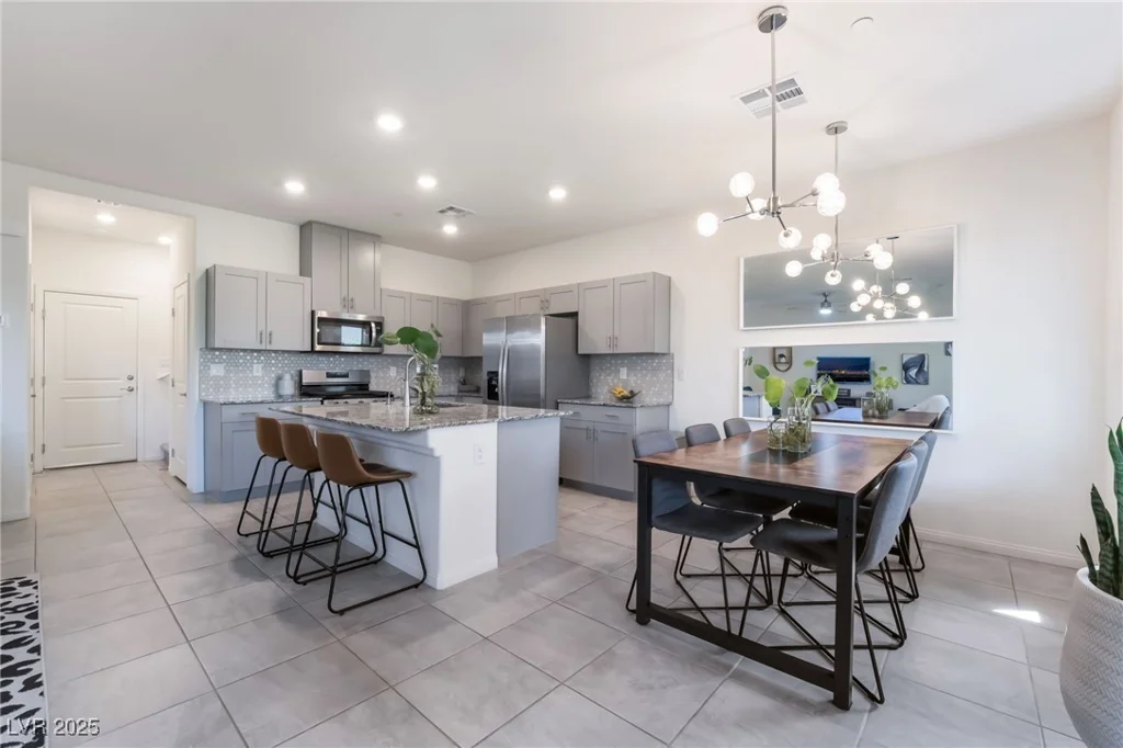 10987 Kingston Fields, Las Vegas, NV 89166