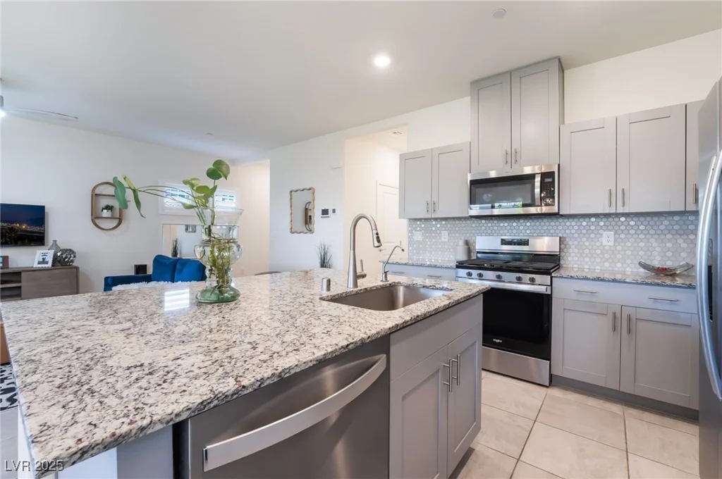 10987 Kingston Fields, Las Vegas, NV 89166