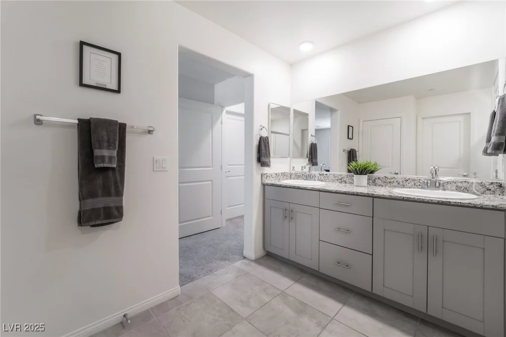 10987 Kingston Fields, Las Vegas, NV 89166
