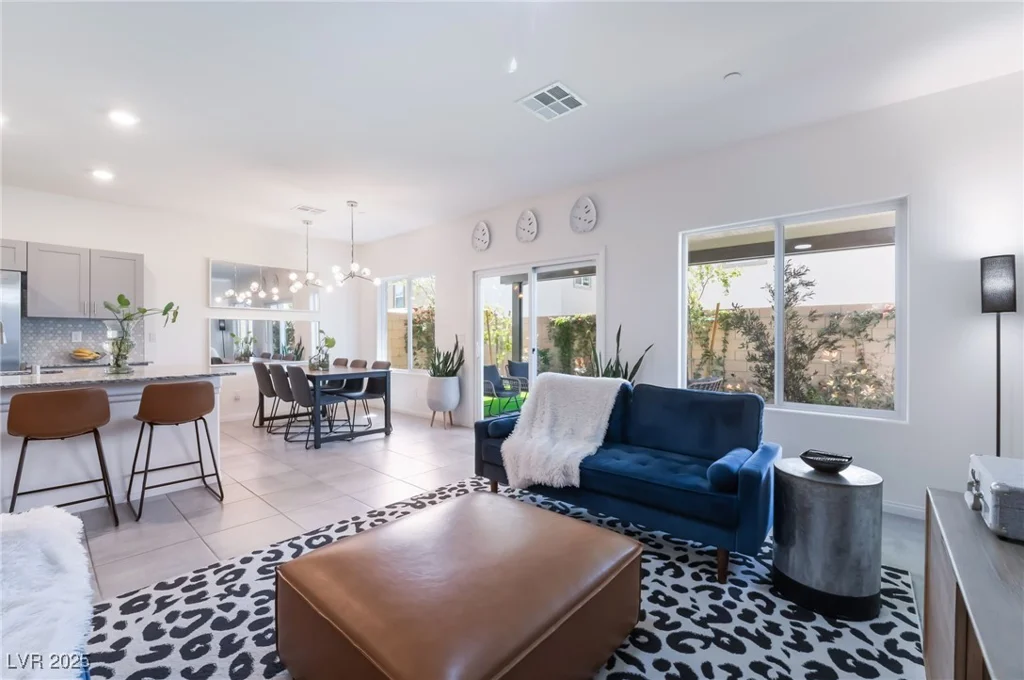 10987 Kingston Fields, Las Vegas, NV 89166