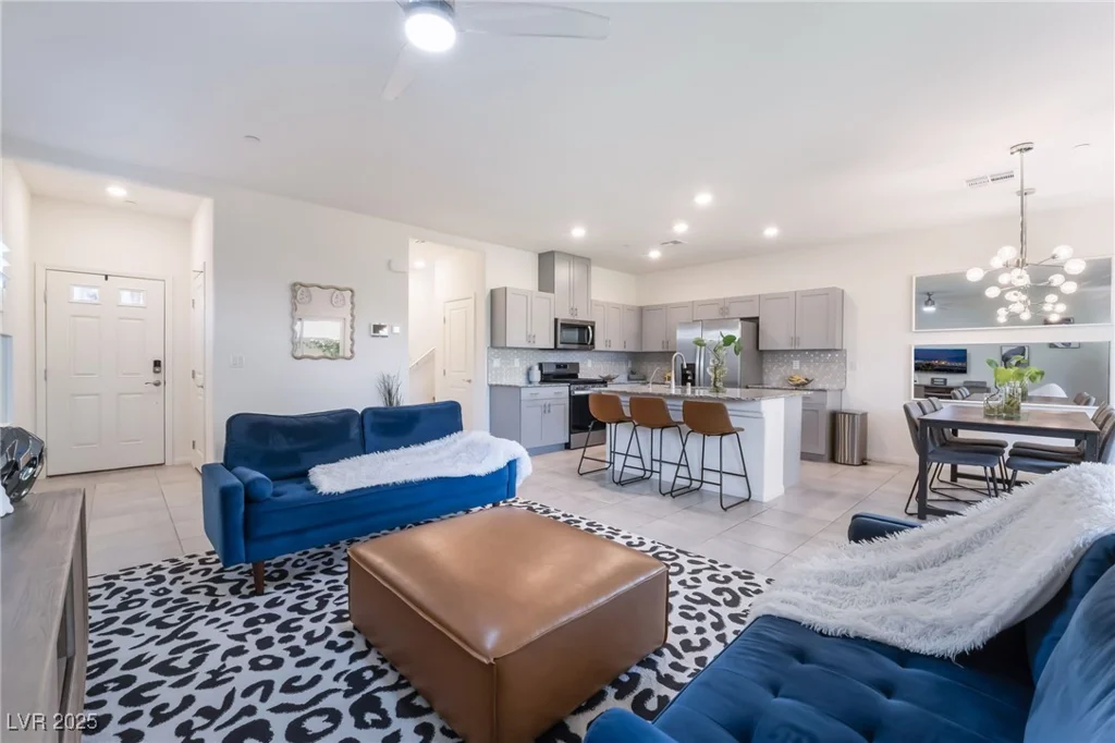 10987 Kingston Fields, Las Vegas, NV 89166