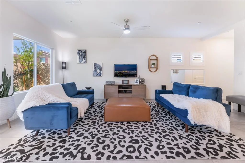 10987 Kingston Fields, Las Vegas, NV 89166