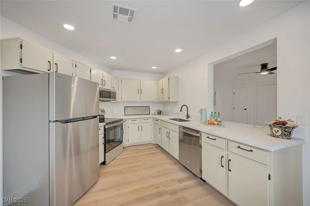 5071 Pioneer, Las Vegas, NV 89146