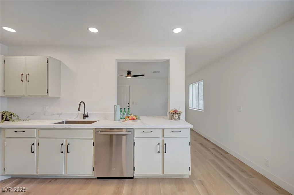 5071 Pioneer, Las Vegas, NV 89146