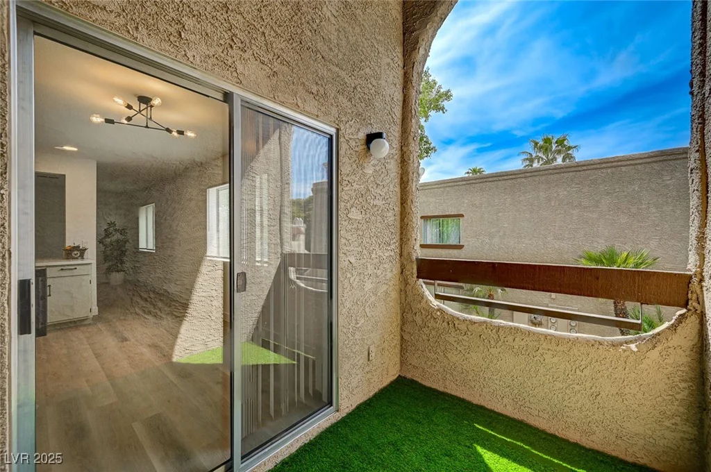 5071 Pioneer, Las Vegas, NV 89146