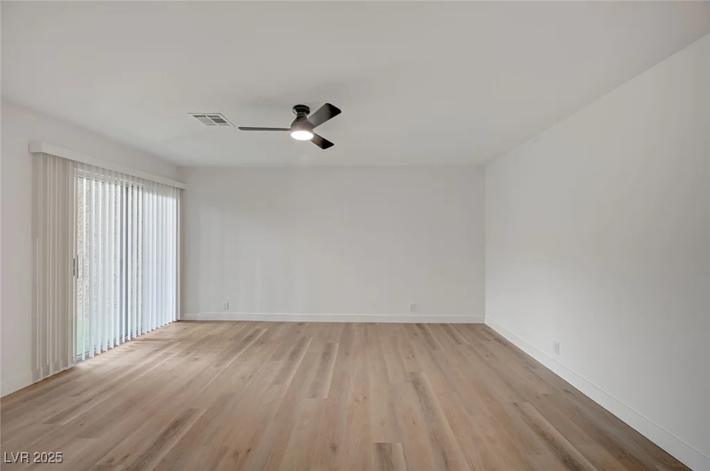 5071 Pioneer, Las Vegas, NV 89146