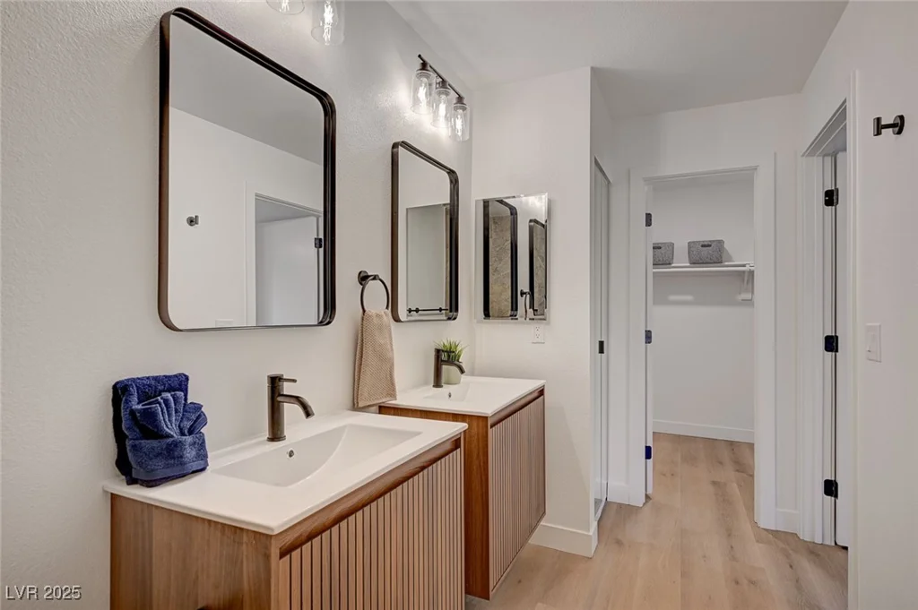 5071 Pioneer, Las Vegas, NV 89146