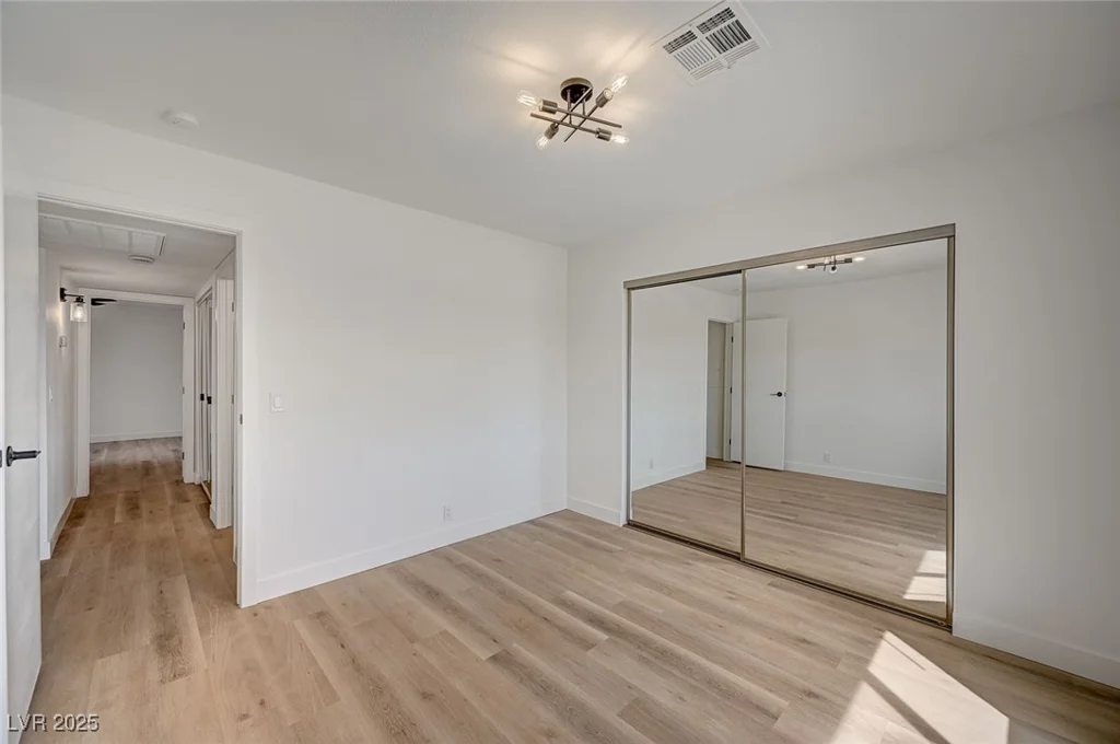 5071 Pioneer, Las Vegas, NV 89146