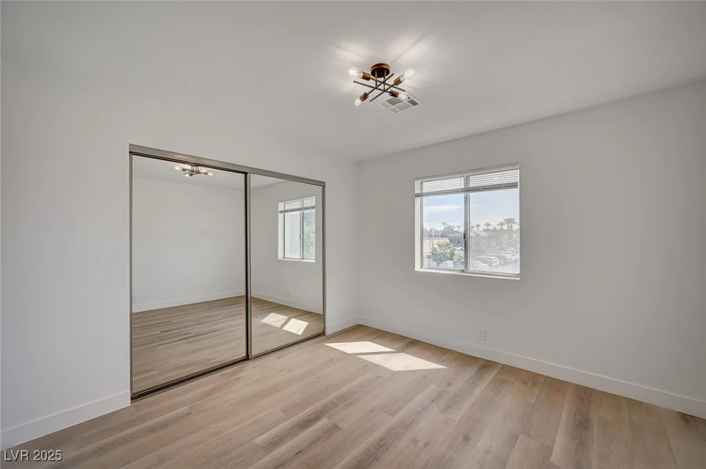 5071 Pioneer, Las Vegas, NV 89146