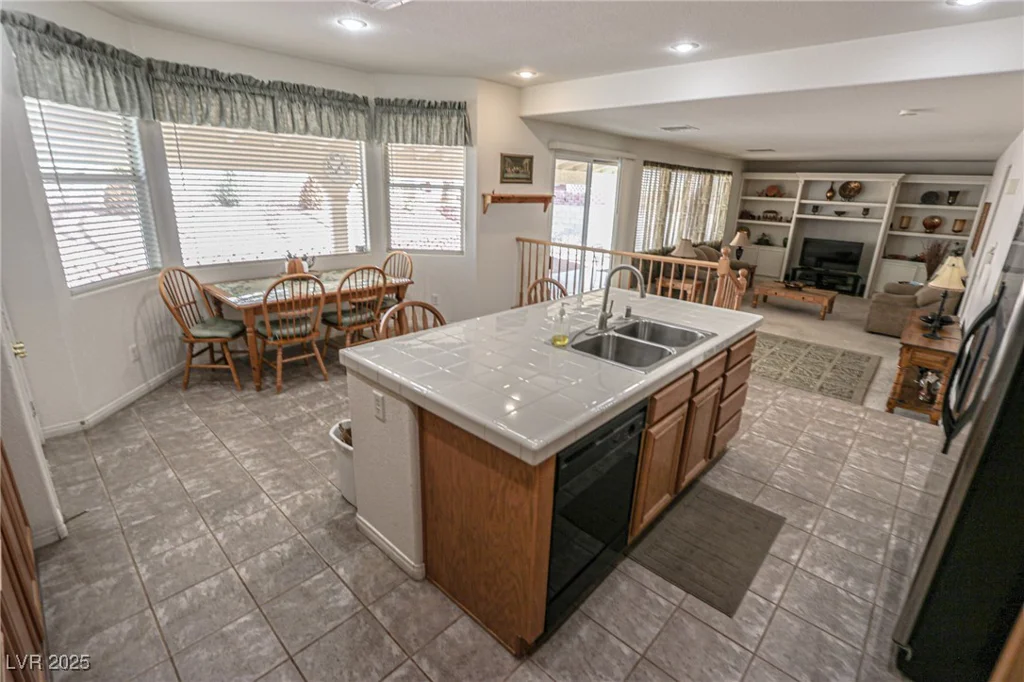 6630 Cave Rock, Las Vegas, NV 89110