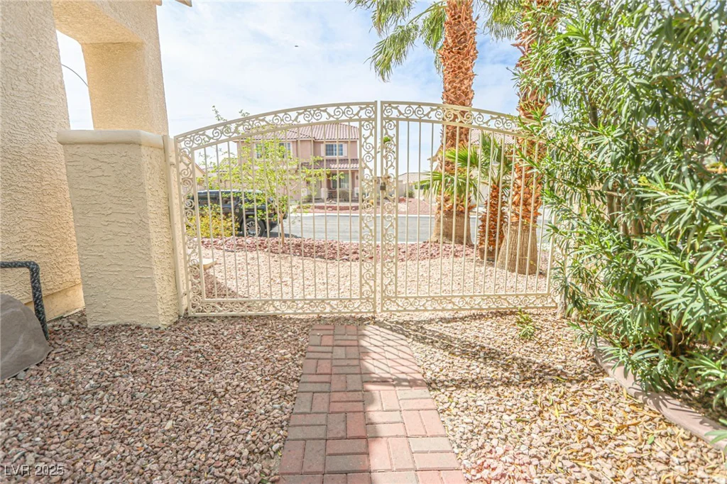 6630 Cave Rock, Las Vegas, NV 89110