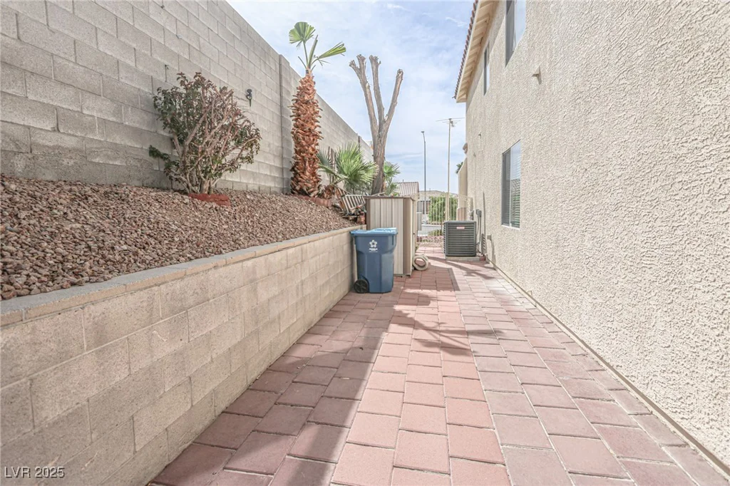 6630 Cave Rock, Las Vegas, NV 89110