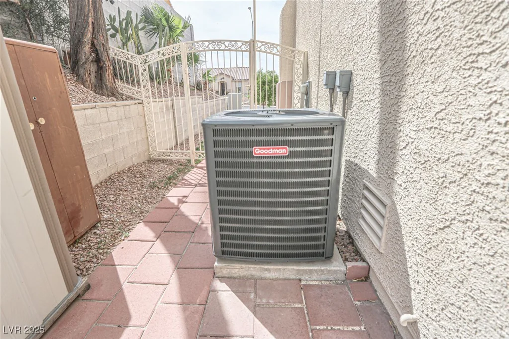 6630 Cave Rock, Las Vegas, NV 89110