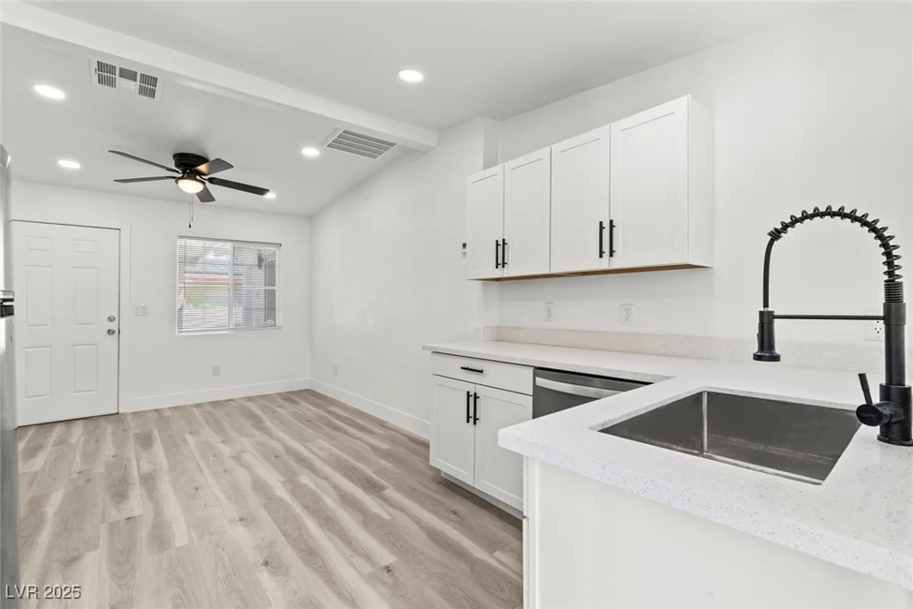 724 9th, Las Vegas, NV 89101