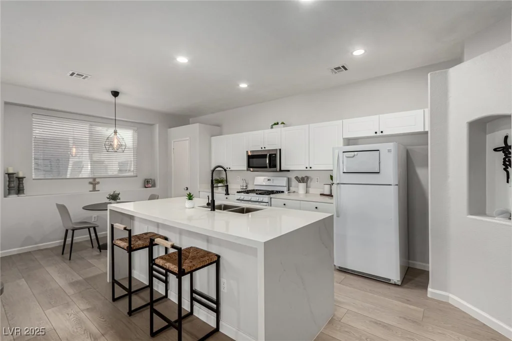 7628 Picnic, Las Vegas, NV 89131