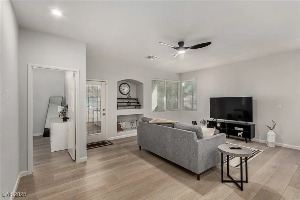 7628 Picnic, Las Vegas, NV 89131