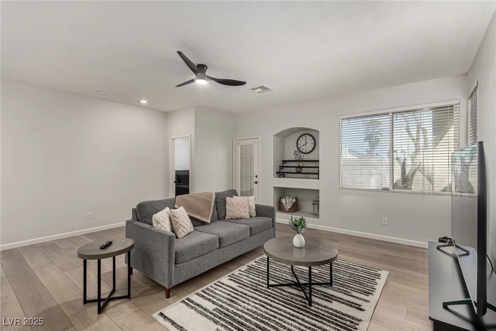 7628 Picnic, Las Vegas, NV 89131