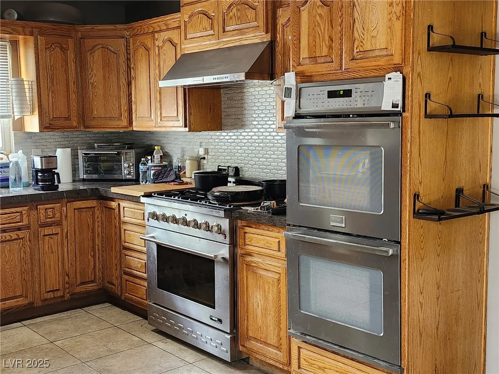 1812 Ivanhoe, Las Vegas, NV 89102